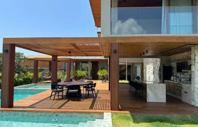 Casa em praia do forte 5 suítes condomínio praia bela  com acesso a praia
