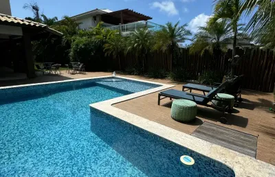 Casa em guarajuba com 5 suítes no paraíso do mar oportunidade reformada