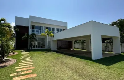 Excelente casa a venda em interlagos com 5 suítes reformada e moderna
