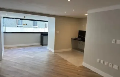 Apartamento  a venda em alphaville com 2 suites varanda gourmet e nascente