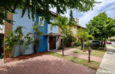 Casa a venda no condomínio quatro rodas com 4 quartos e área gourmet