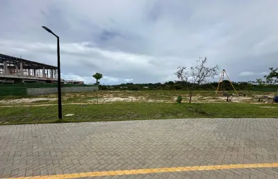 Terreno em condomínio fechado à venda na Rua Humberto Costa, 1, Guarajuba, Camaçari