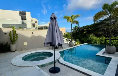 Casa a venda em alphaville 2 salvador com 4 suites piscina área gourmet e nova