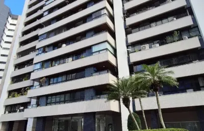 Cobertura a venda no alto do itaigara com 3 suites piscina e 4 vagas