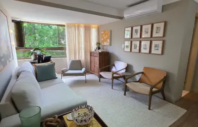 Apartamento a venda na barra com 2 suites reformado no porto salvador residence