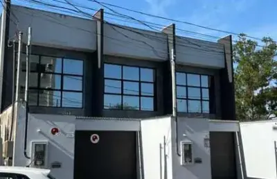 Casa à venda em morada de laranjeiras, serra-es: 3 quartos, 3 suítes, 1 sala, 2 vagas, 136m²