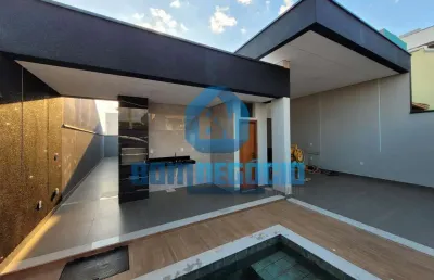 Exclusiva residência em lote inteiro  bairro castanheiras