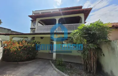 Prédio residencial à venda com 3 moradias e terraço, bairro vila isa, governador valadares - mg