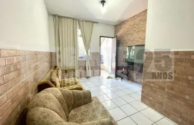 Casa á venda na agronômica com 3 quartos próximo ao angeloni