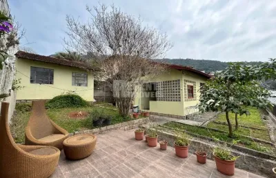 Casa com 4 quartos à venda na Rua Luiz Pasteur, 233, Trindade, Florianópolis