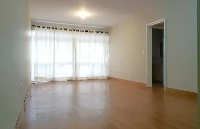 Amplo apartamento com vista mar na beira mar em florianópolis.