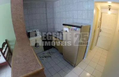 Kitnet à venda no bairro pantanal em florianópolis.