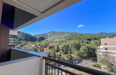 Apartamento à venda no itacorubi - 2 dormitórios com suíte e sacada com churrasqueira