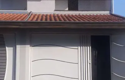 Casa à venda em santa bárbara d'oeste-sp, jardim laudissi: 2 quartos, 1 suíte, 2 salas, 2 banheiros, 2 vagas, 130m². venha conferir!