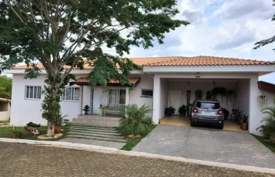 Casa de luxo em condomínio: 3 quartos, 2 salas, 2 banheiros, 5 vagas de garagem, 220,00 m² em estância árvore da vida, sumaré-sp!
