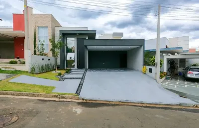 Casa térrea 173m2 3 dorms 1 suíte, cozinha com bancadas em granito, cooktop, depurador, forno, microondas e móveis planejados de primeira qualidade  -