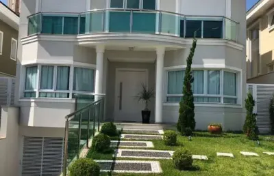 Casa duplex 449m2 semi nova - alto padrão 4 suítes a suíte master com closet e hidro, sala íntima, lavabo, sala home theater, sala de jantar,
