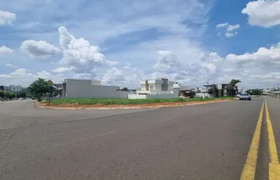 Lote terreno esquina jatoba  310 mts  ótima localização  aceita financiamento  330k