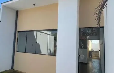 Casa térrea nova 75m2 2 dorms, sala, cozinha, banheiro, 1 vaga descoberta, murada, calha na casa toda, terreno 125m2.