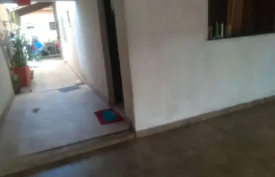 Casa térrea 90m2 3 quartos  4 banheiros  garagem coberta sala cozinha estilo americano 270 mil documentação está já em processo de averbação da constr
