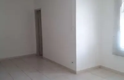 Sala comercial 36m2 1 banheiro, iptu r$ 109,00, condomínio média de r$ 310,00, obs: não possui vaga de garagem, documentação 100% para financiamento