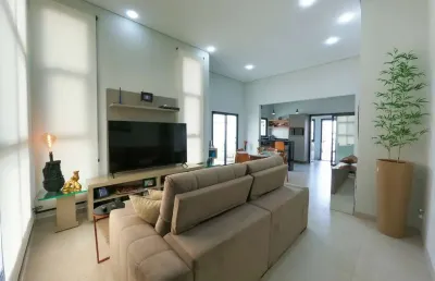 Cassa térrea 146m2 3 dorms 1 suíte c/closet, sala com excelente integração a cozinha, área gourmet com churrasqueira, 4 vagas sendo 2 cobertas, lavabo