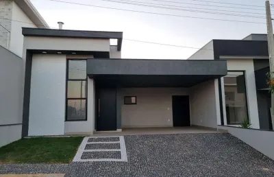 Casa térrea 150m2 3 dorms 1 suíte, sala, cozinha, banheiro, 2 vagas cobertas 2 descobertas, piscina e salão de festas, além de segurança 24 horas.