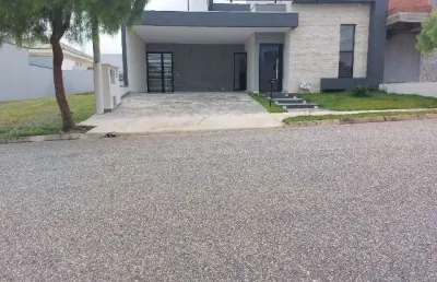 Casa térrea 186,90m2 3 suítes, sala estar e jantar, churrasqueira e cozinha americana integrada, jd inverno, lavabo, lanvanderia, piscina aquecida