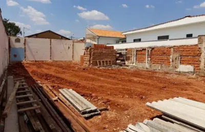 Terreno 125m2, ótima localização, pronto para construir
