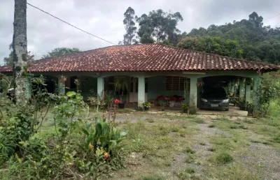 Chácara 1 alqueire, casa sede com 350m2, 3 dormitórios, 2 suítes, 2 salas, casa avarandada, piscina, poço artesiano