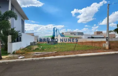 Terreno 300m2 no condomínio são luiz, pronto para construir, área de lazer com playground, portaria 24 horas, ótima localização