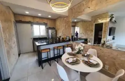 Casa sobrado 75,18m2, 2 dormitórios, 2 suítes, 2 vagas de garagem, cozinha americana, área de lazer completa, ótima localização