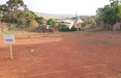 2 terrenos de 300m2, localização privilegiada, terreno de 10x30 cada um, terreno limpo, escriturado e registrado, estuda propostas