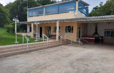 Chacara 1600m2 casa 2 suites,cozinha grande,salão de jogos,churrasqueira,salão de festas,piscinas,árvores frutiferas,poço artesiano,toda gramada
