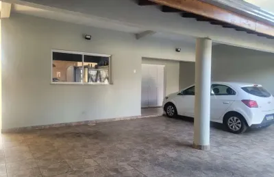 Casa à venda em hortolândia-sp: espaçosa residência com 5 quartos, 1 suíte, 3 banheiros e 5 vagas de garagem no jardim campos verdes.