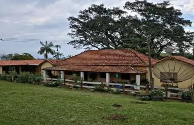 *excelente sítio a venda na região de botucatu - sp* ??   área total: 36 alqueires   pastagem: 75%    restante: reserva e app   topografia: levemente ondulada   solo: vermelho a misto   hidrografia: t