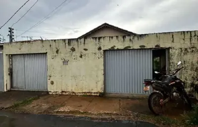 Oportunidade imperdível: terreno com casa à venda no bairro alvorada - patos de minas