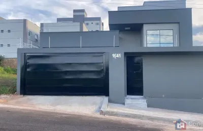 Casa à venda no bairro laranjeiras – 2 quartos, garagem coberta e terreno de 300m² em patos de minas