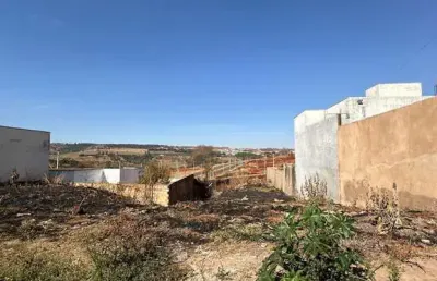 Terreno à venda no bairro jardim itamarati - patos de minas/mg