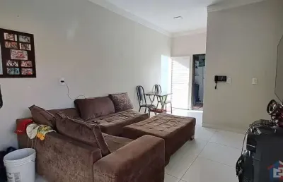 Casa de esquina à venda no bairro barreiro – patos de minas/mg | 3 quartos (1 suíte com closet), 240m² de terreno | aceita permuta