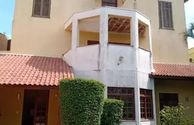 Imóvel de luxo na vila oliveira: casa com 6 quartos, 6 suítes, 4 salas e 550m² em mogi das cruzes-sp.