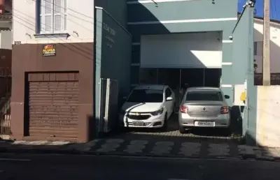 Salão comercial à venda no centro de mogi das cruzes-sp: 2 banheiros, 2 vagas e 180m² de área