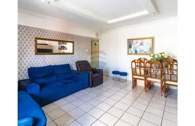 Apartamento na tv. castelo branco esq. gov. josé malcher