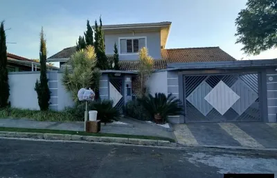 Casa à venda com 4 suítes em atibaia/sp - bairro nobre - jd itaperi!