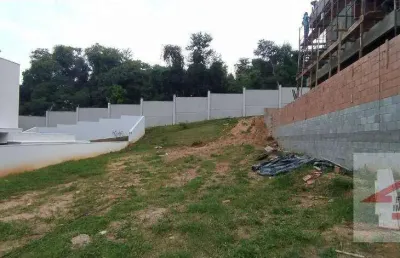 Terreno a venda com mata no fundo, em ponto alto do condomínio reserva marajoara, 600m², jundiaí-sp.