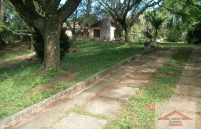 Casa térrea de 220 m² com 3 quartos sendo 1 suíte à venda por r$ 3.350.000,00 no condomínio chácara malota, em jundiaí/sp.