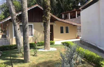 Casa à no condomínio monte acropoles em valinhos-sp