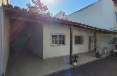 Casa com 2 quartos à venda na rua dos rouxinóis, 15, eurico salles, serra, 60 m2 por r$ 600.000