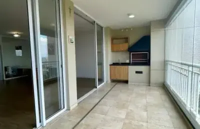 Belíssimo apartamento com 146m², 3 suítes e 3 vagas para locação na aclimação!