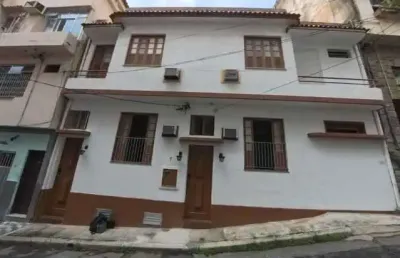 Casa com 8 quartos à venda na rua pompeu loureiro, copacabana, rio de janeiro, 240 m2 por r$ 2.500.000